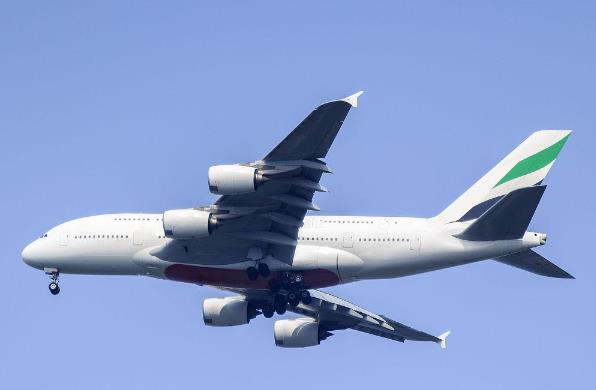 英國空運(yùn)價格的變動受到了哪些因素的影響？